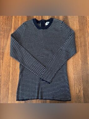 ⚓️ Old Navy blue/white striped sweater with zip back. Size M.